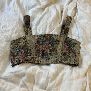 Vintage looking crop top size S